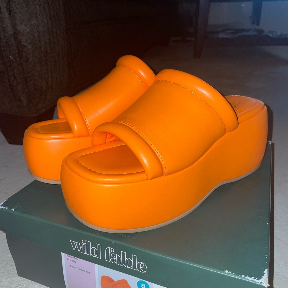 Wild Fable orange platforms